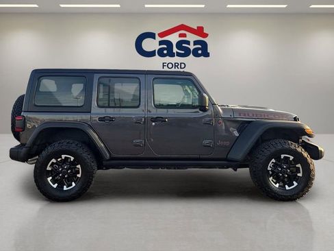 Used 2025 Jeep Wrangler Unlimited Rubicon image 2