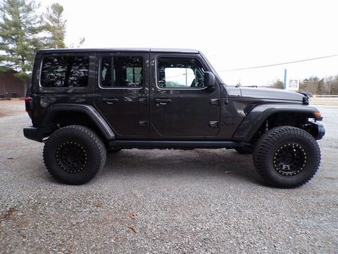 Used 2020 Jeep Wrangler Unlimited Sahara image 5