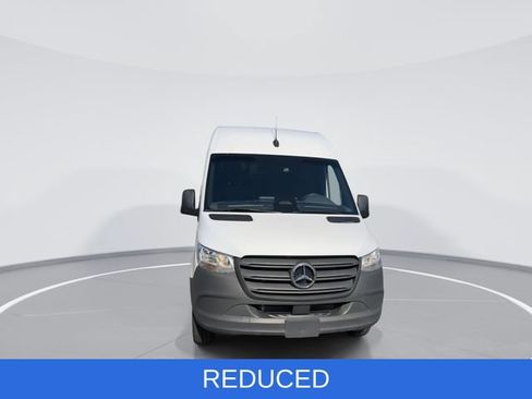 Used 2025 Mercedes-Benz Sprinter 2500 image 3