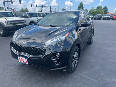 Used 2017 Kia Sportage EX AWD/4WD image 3