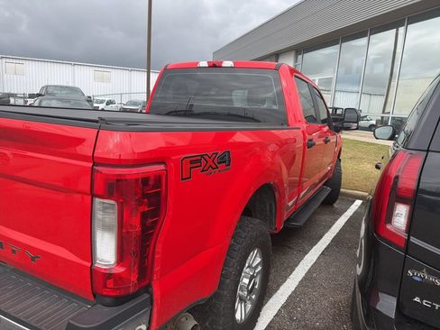 Used 2019 Ford F250 XL w/ STX Appearance Package image 6