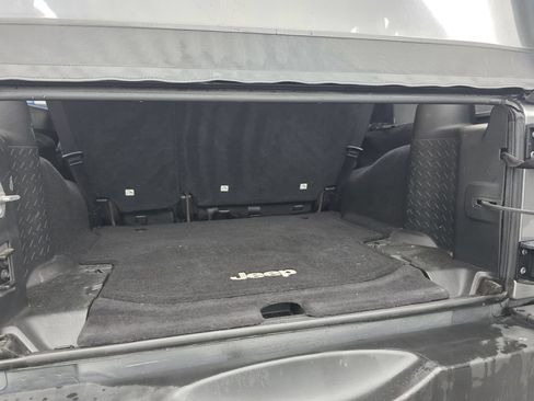 Used 2017 Jeep Wrangler Unlimited Sport w/ Connectivity Group AWD/4WD image 17