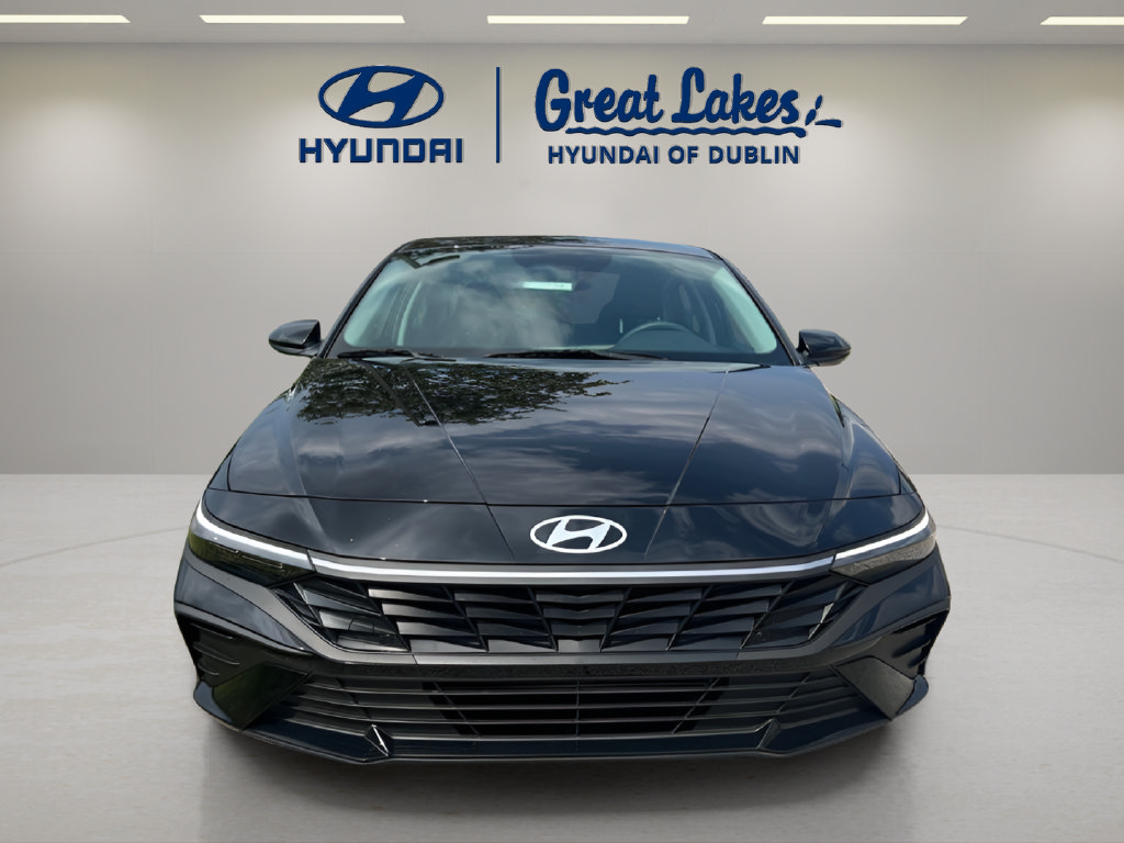 Certified 2026 Hyundai Elantra SE FWD image 8