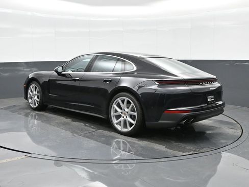 Used 2025 Porsche Panamera RWD image 3