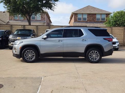 Used 2023 Chevrolet Traverse LT FWD image 12