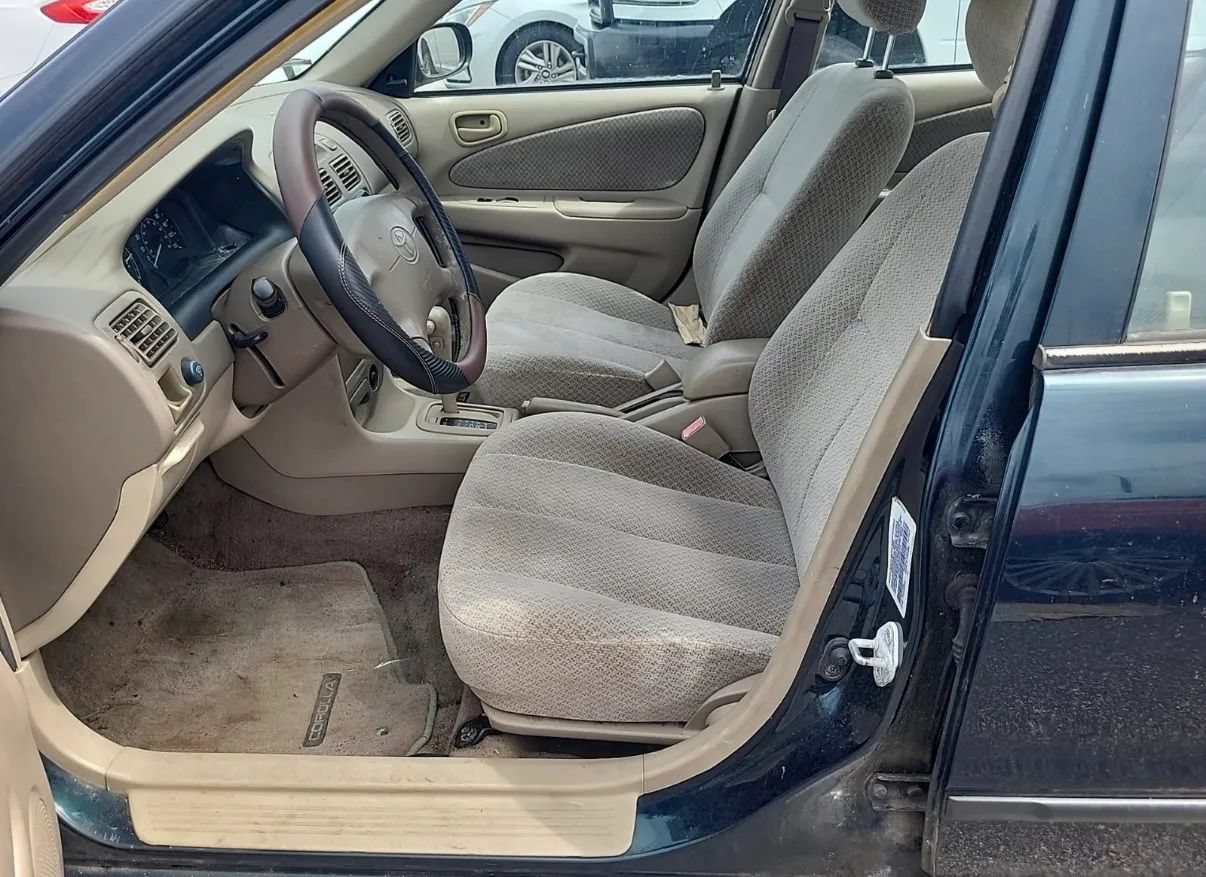 Used 1999 Toyota Corolla CE FWD image 8