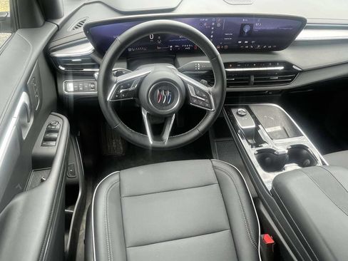 Used 2026 Buick Enclave Preferred AWD/4WD image 11