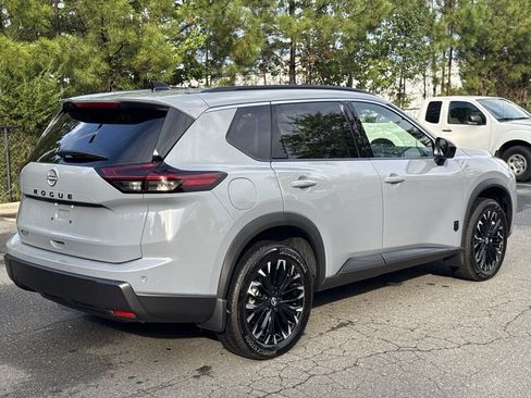 Used 2026 Nissan Rogue Dark Armor FWD image 7