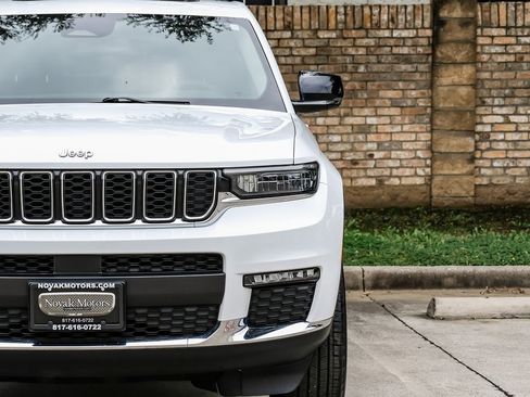 Used 2023 Jeep Grand Cherokee L Limited image 60