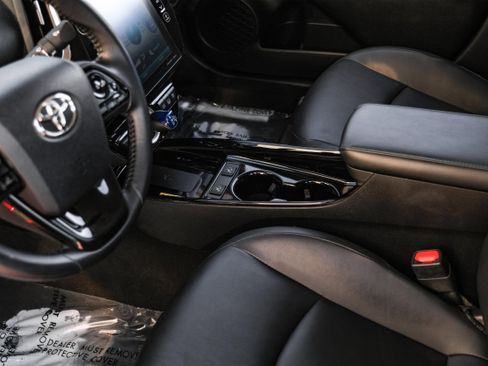 Used 2021 Toyota Prius Prime XLE image 23