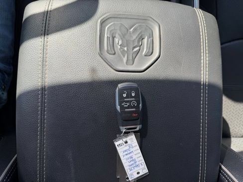 Used 2024 RAM 3500 Laramie AWD/4WD image 32
