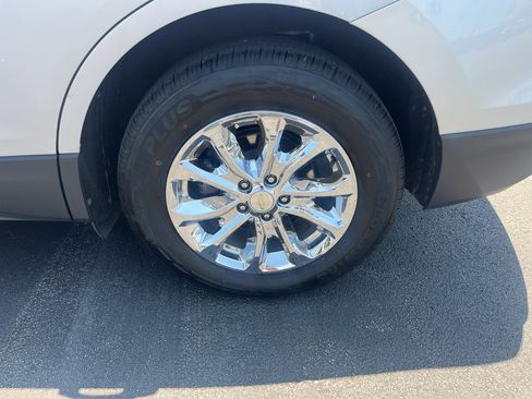 Used 2018 Chevrolet Equinox LS AWD/4WD image 11