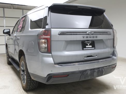 Used 2023 Chevrolet Tahoe Z71 w/ Luxury Package AWD/4WD image 2