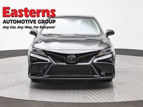 Used 2024 Toyota Camry SE FWD image 2