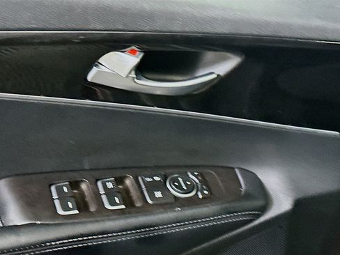 Used 2016 Kia Sorento LX w/ LX Convenience Package image 15