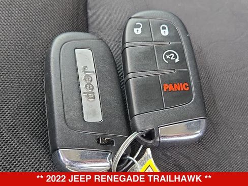 Used 2022 Jeep Renegade Trailhawk AWD/4WD image 34