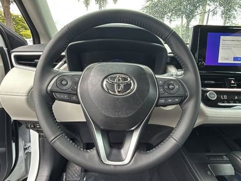 Certified 2026 Toyota Corolla Cross LE FWD image 19