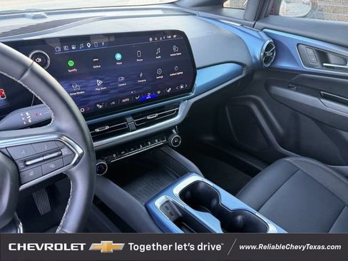 Used 2024 Chevrolet Equinox EV LT FWD image 18