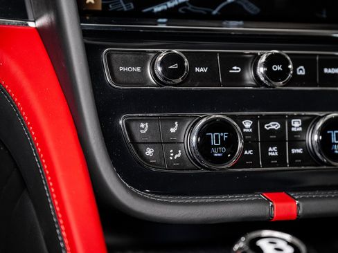 Used 2025 Bentley Bentayga Extended Wheelbase image 54