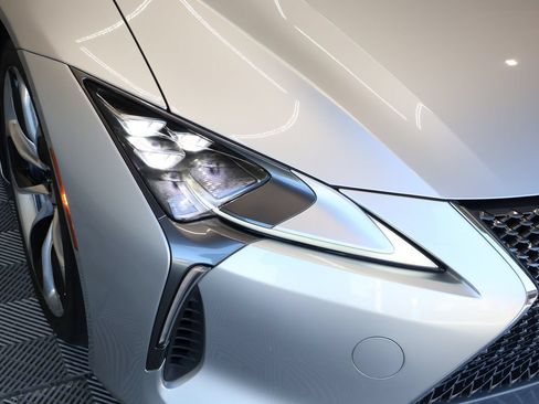 Used 2018 Lexus LC 500 Coupe w/ Sport Package RWD image 7