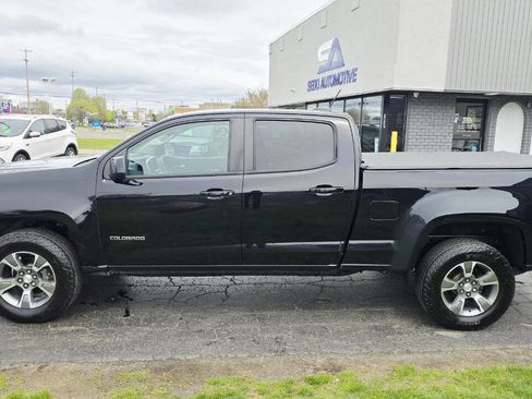 Used 2018 Chevrolet Colorado Z71 AWD/4WD image 3