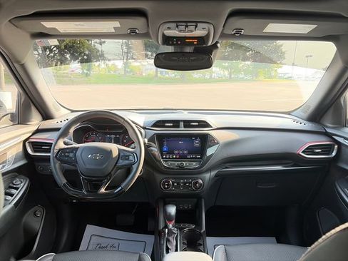 Used 2022 Chevrolet TrailBlazer RS w/ Sun and Liftgate Package AWD/4WD image 24