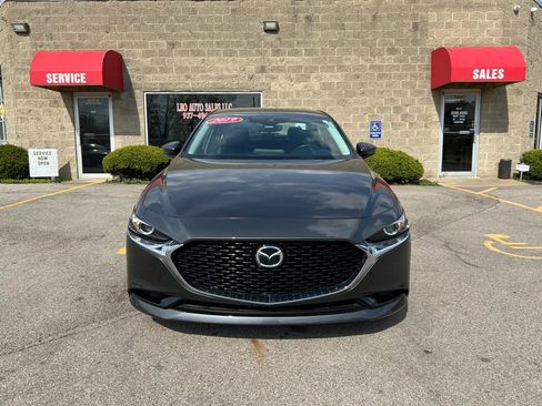Used 2019 MAZDA MAZDA3 Sedan w/ Select Package FWD image 2