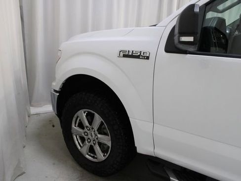 Used 2020 Ford F150 XLT w/ Equipment Group 302A Luxury AWD/4WD image 32
