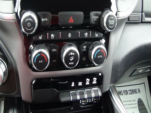 Certified 2022 RAM 1500 Laramie AWD/4WD image 33