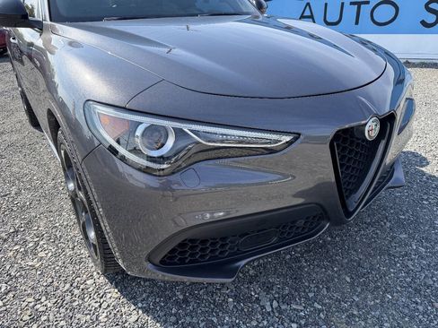 Used 2022 Alfa Romeo Stelvio Veloce AWD/4WD image 9