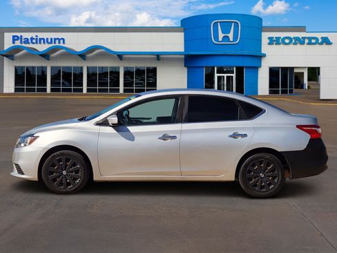 Used 2017 Nissan Sentra S image 3