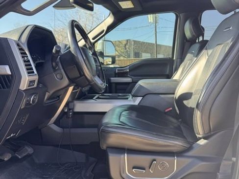 Used 2017 Ford F250 Platinum w/ Platinum Ultimate Package image 6