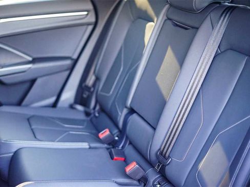 New 2025 Audi Q3 2.0T Premium image 17