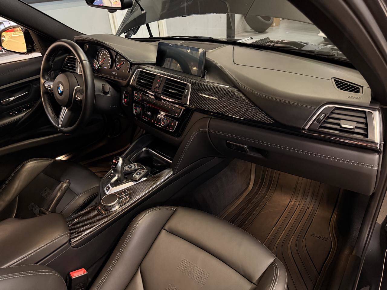 Used 2018 BMW M3 RWD image 20