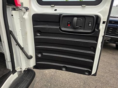 Used 2022 GMC Savana 2500 w/ Driver Convenience Package RWD image 13
