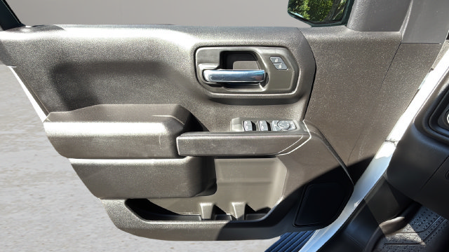 Used 2025 Chevrolet Silverado 1500 Custom AWD/4WD image 17