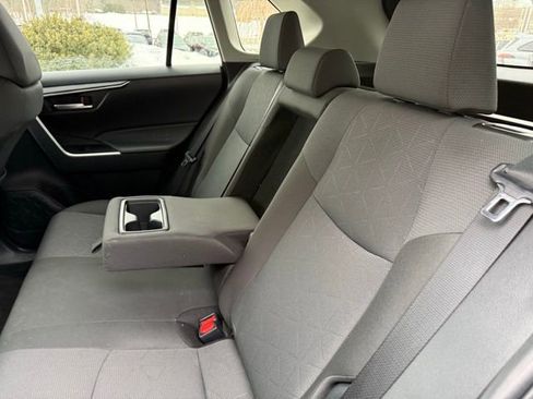 Used 2025 Toyota RAV4 XLE image 25