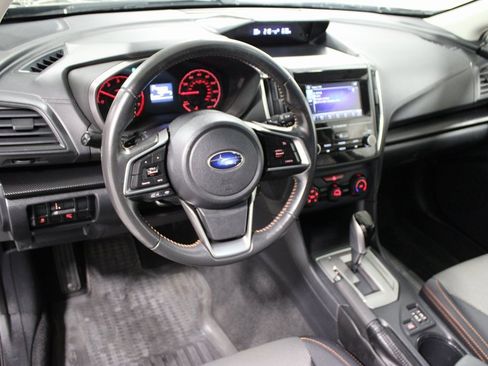 Used 2018 Subaru Crosstrek 2.0i Premium w/ Moonroof Package image 9