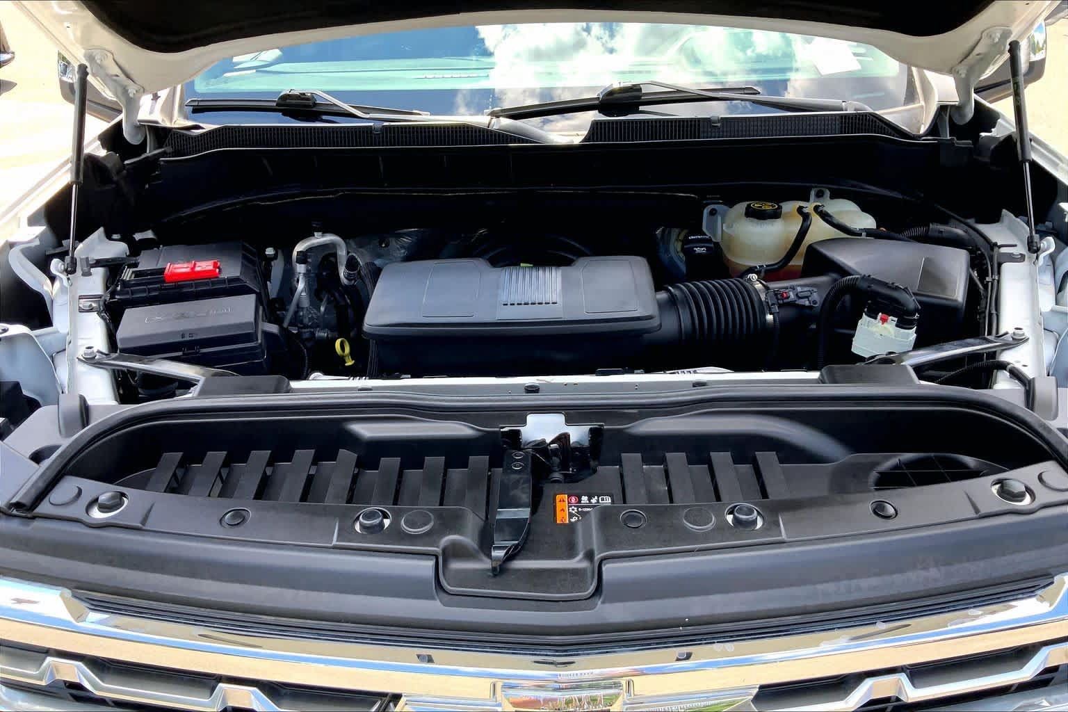 Used 2022 Chevrolet Silverado 1500 LTZ AWD/4WD image 32