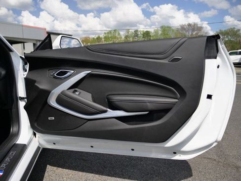 Used 2019 Chevrolet Camaro SS image 35