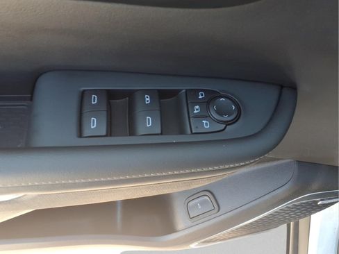 Used 2025 Buick Enclave Preferred FWD image 22