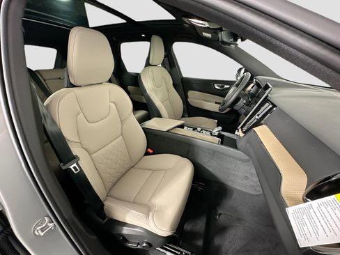 New 2026 Volvo XC60 B5 Plus w/ Protection Package Premier AWD/4WD image 29