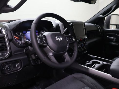 New 2026 RAM 2500 Big Horn AWD/4WD image 18