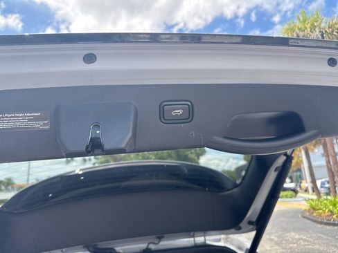 Used 2023 Kia Sportage SX FWD image 19