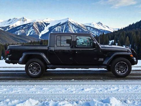 Used 2023 Jeep Gladiator Overland w/ Popular Equipment Package image 7