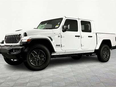New 2025 Jeep Gladiator Sport