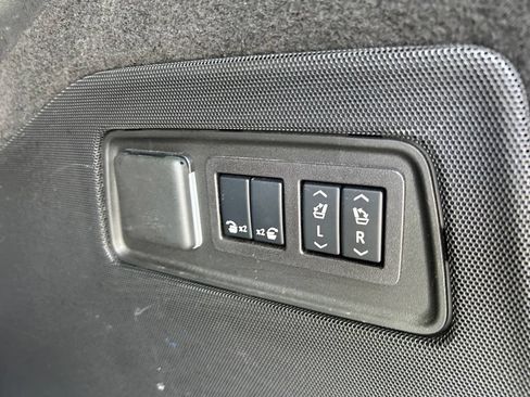 Used 2025 Cadillac Escalade V AWD/4WD image 54