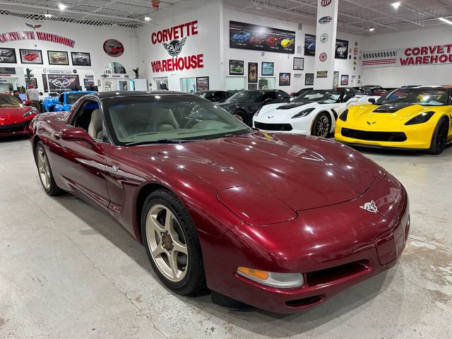 Used 2003 Chevrolet Corvette Coupe w/ Preferred Equipment Group RWD image 27