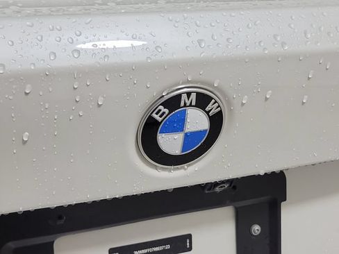 Used 2024 BMW 330i xDrive Sedan AWD/4WD image 9