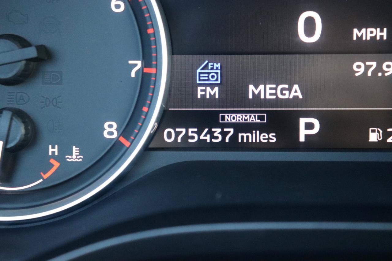 Used 2024 Mitsubishi Outlander FWD image 27